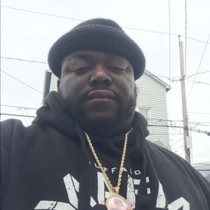 Meet your Posher, Chuck